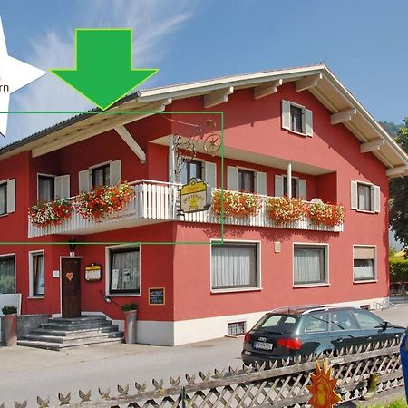 Отель Wirtshaus Zum Stern Satteins Экстерьер фото